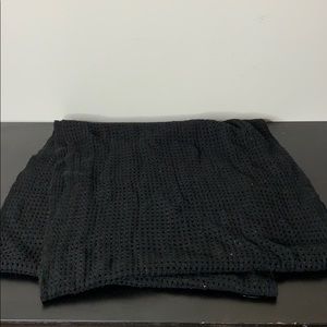 SQUARE HOLE BLACK KNIT INFINITY SCARF